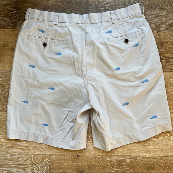 Brooks Brothers | Khaki Shorts w Embroidered Whales - Picture 4 of 14